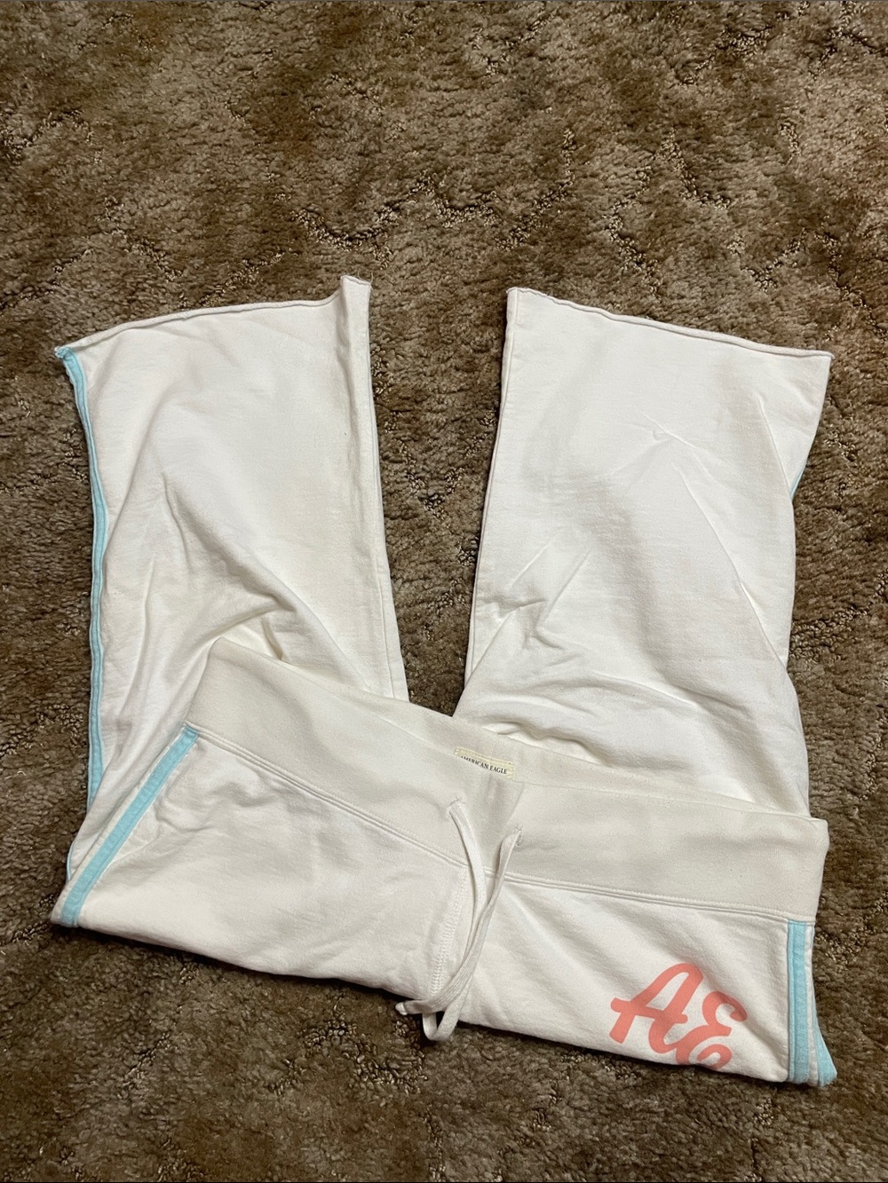 American Eagle Y2K Cropped Sweatpants Size Medium